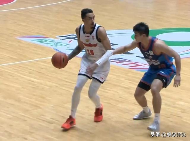 体育资讯-杜锋：外援对球队体系重要性占比非常大 奎因首次打CBA需更多适应